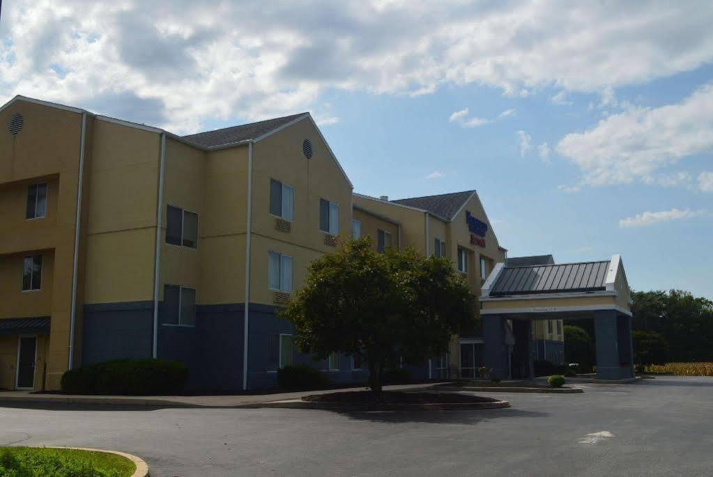 Baymont By Wyndham Chambersburg Hotel Exterior foto